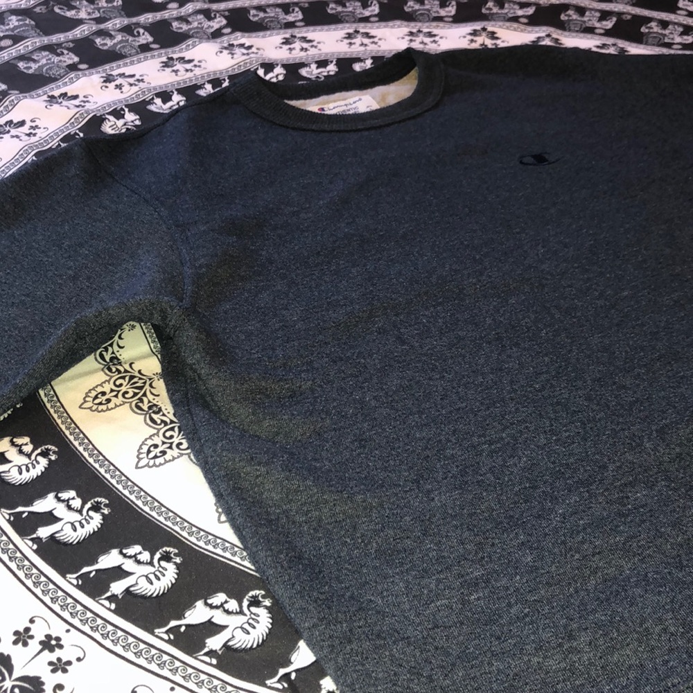 Navy Champion Crewneck!